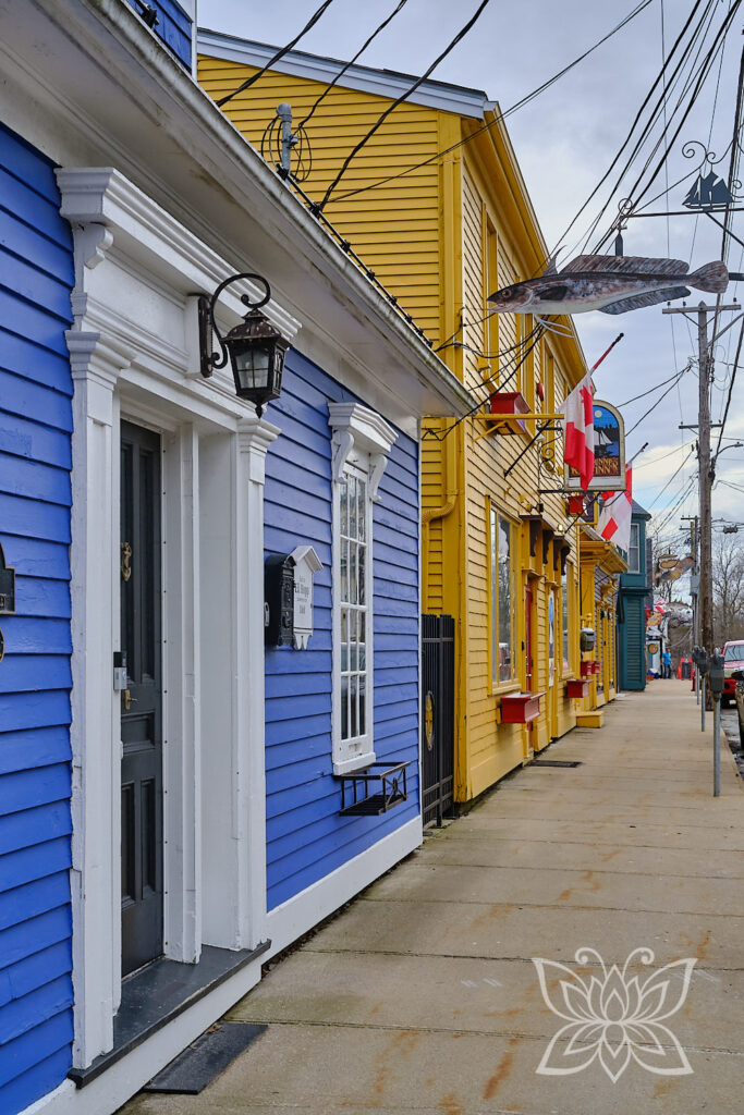 Bunte Häuserzeile in Lunenburg