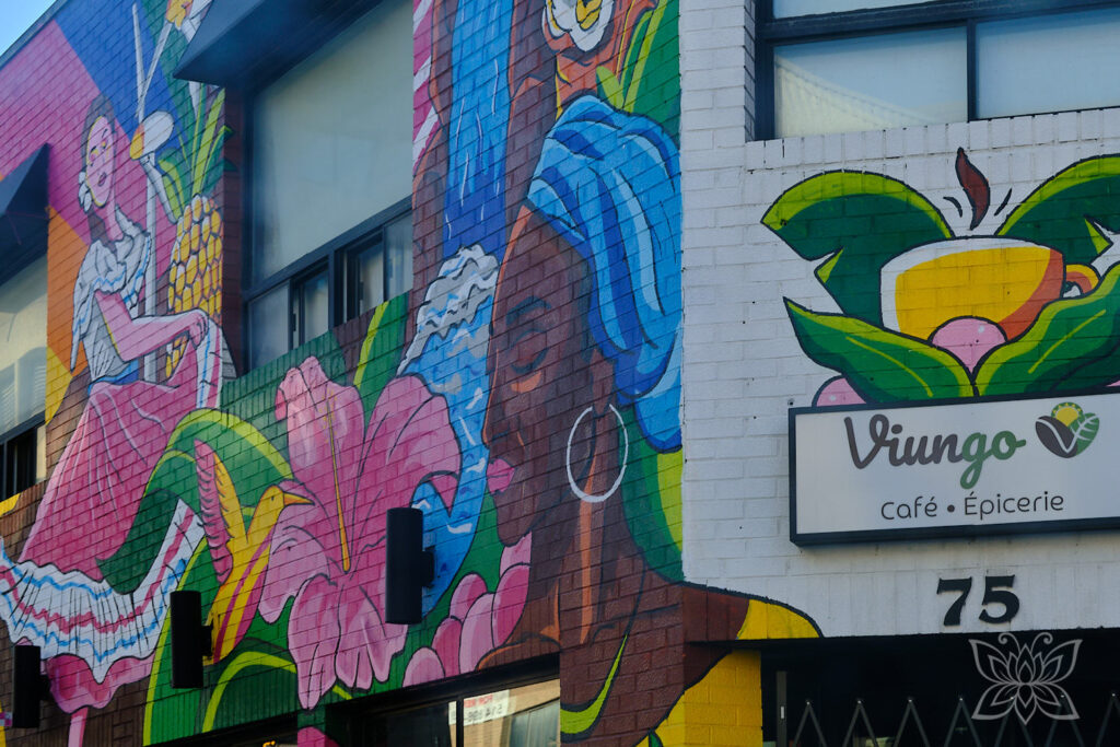 Buntes Wandgemälde in Montréal