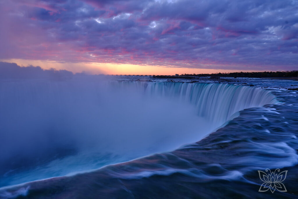 Niagara-Fälle zum Sonnenaufgang