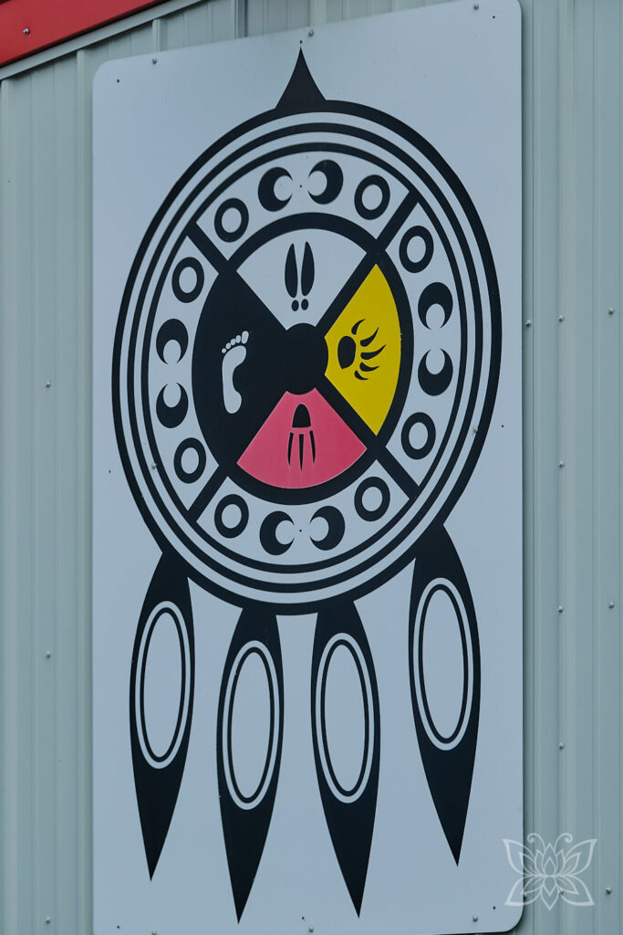 Indigenes Logo auf Manitoulin Island