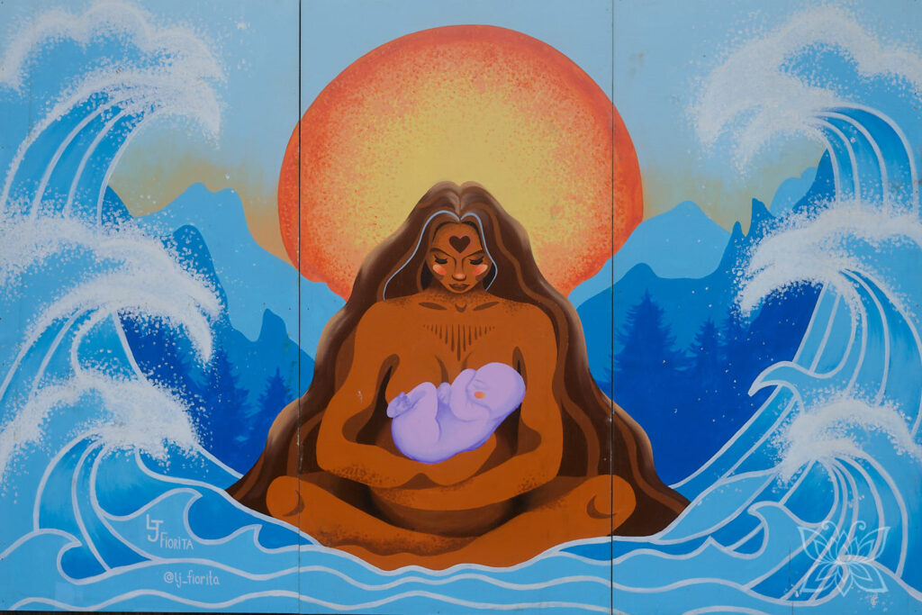 Indigenes Mural in Squamish