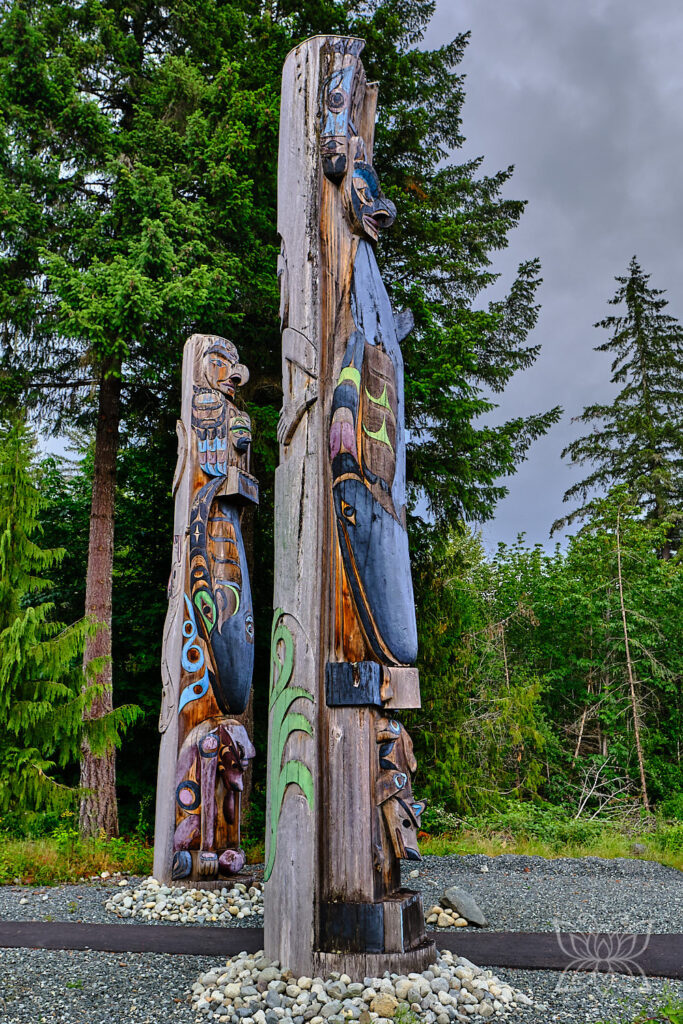 Totempfähle auf Vancouver Island